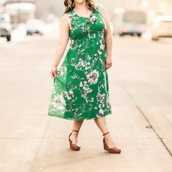 Maurice’s Sz M Floral Ruffle Trim Midi Dress green - Picture 3 of 7